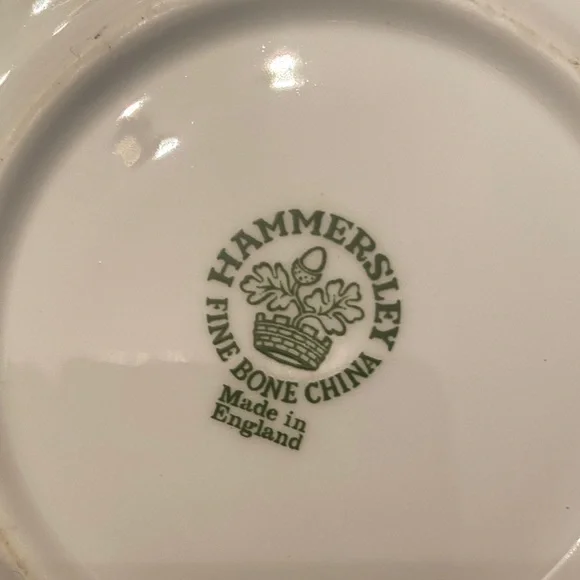 Floral Pink and Gold Trim Teacup and Saucer Set - Picture 3 of 9